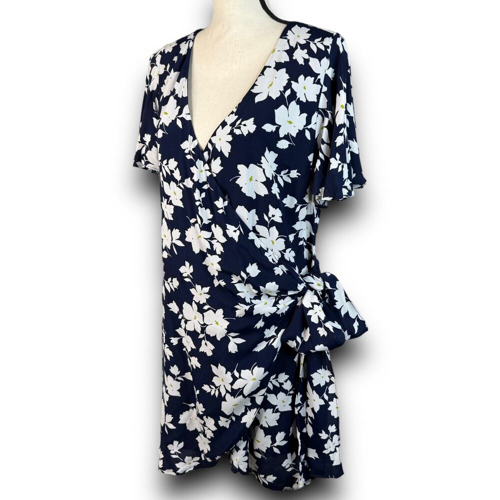 Blue Floral Wrap Mini Dress Vneck Short Sleeve Spring Summer Size Medium - Picture 3 of 10